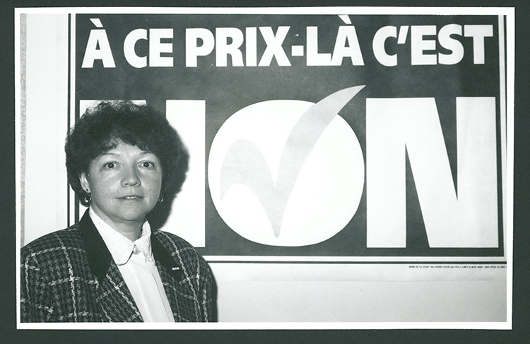 Denise Carrier-Perrault lors du référendum sur l’accord de Charlottetown, 1992.