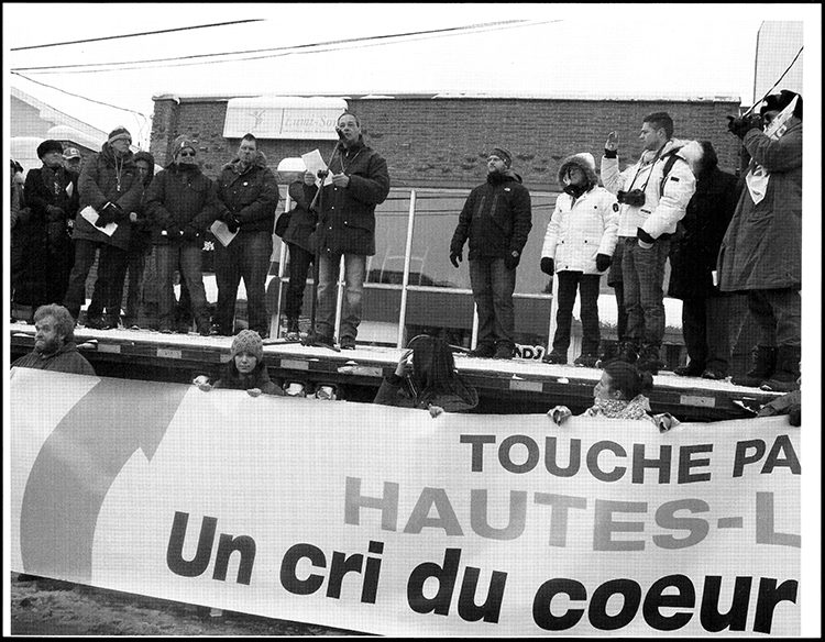 Allocution de Sylvain Pagé à la manifestation Touche pas à ma région, vers 2010.